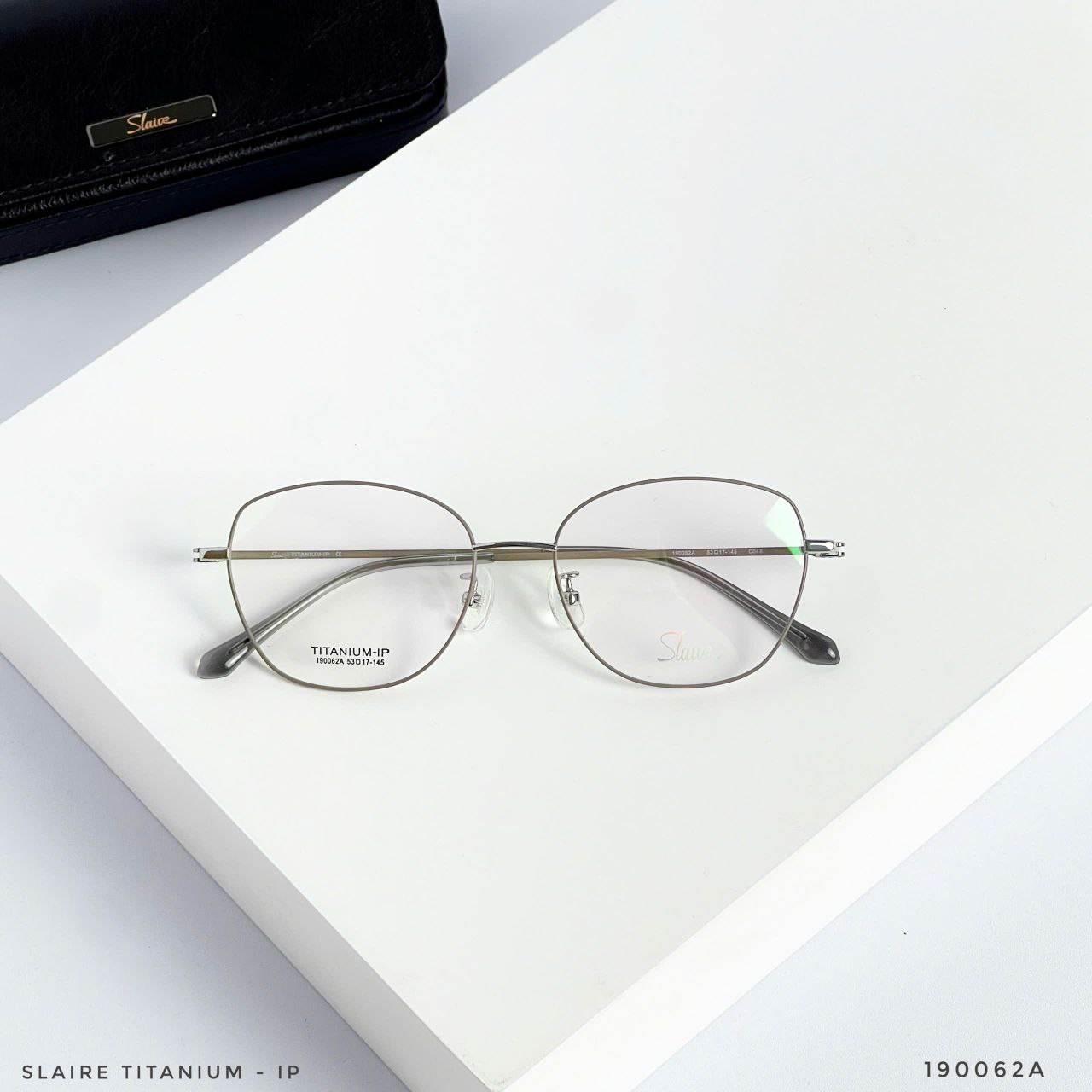 KÍNH SLAIRE TITANIUM – IP | GỌNG SIÊU NHẸ – CỨNG CÁP – THANH LỊCH CHO MỌI PHONG CÁCH