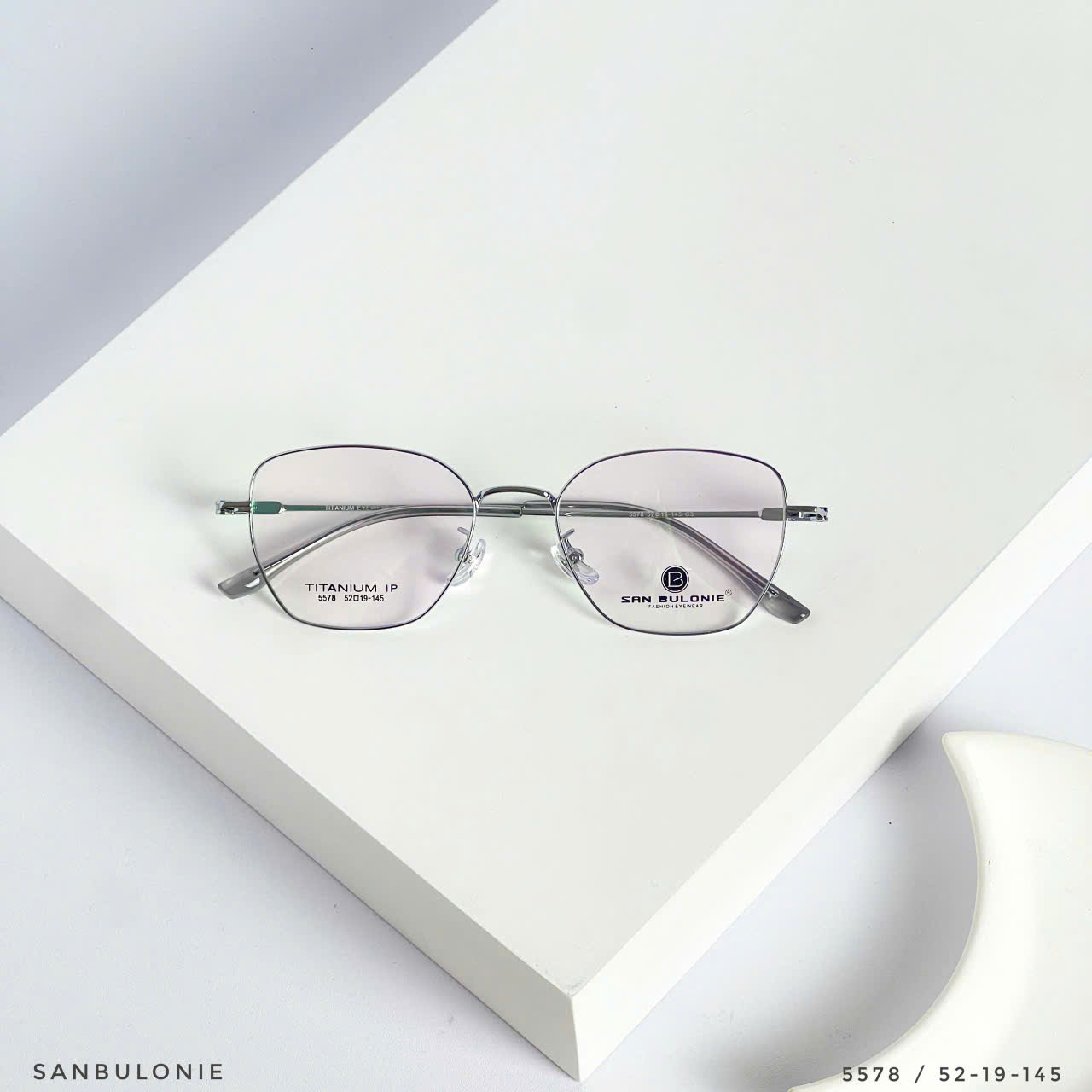 Kính Titanium SANBULONIE 5578 – Form Vuông Bo Nhẹ, Siêu Nhẹ, Siêu Bền